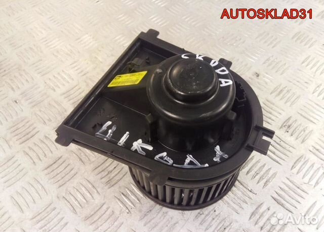 Моторчик печки Volkswagen Golf 4 1J1819021C