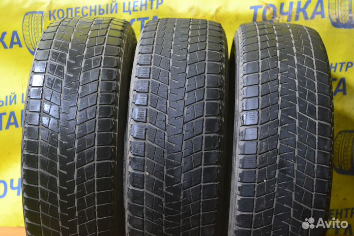 Bridgestone Blizzak DM-V1 215/70 R16