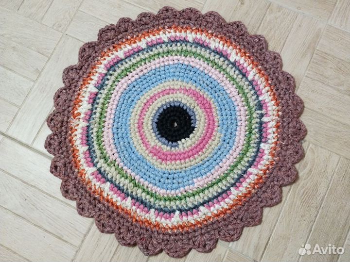 Вязанные коврики из пряжи и трикотажа