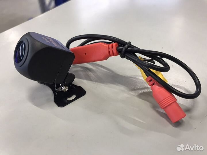 Камера заднего вида Teyes AHD 1080