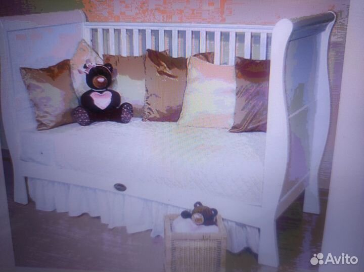 Детская кроватка