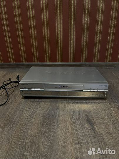 Видеомагнитофон panasonic