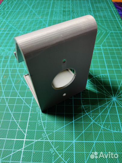 Туалетная подставка для телефона с полочкой