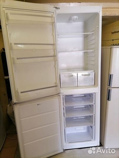 Холодильник vestel