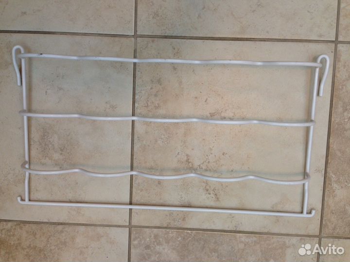 Держатель для бутылок в холодильнике