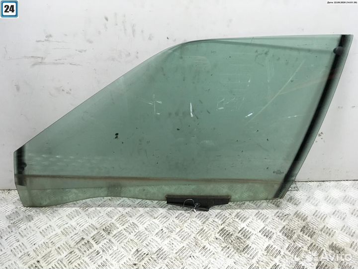 Переднее левое стекло Audi 80