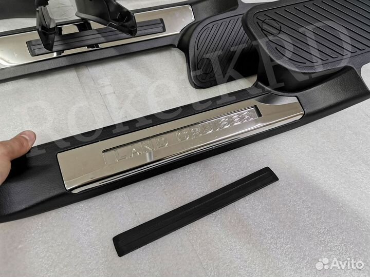 Порожки Toyota Land Cruiser 200 Цельные LED