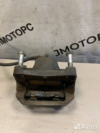 Суппорт тормозной Nissan Murano Z51 передний левый