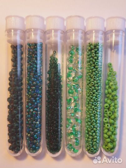 Бисер зеленый
