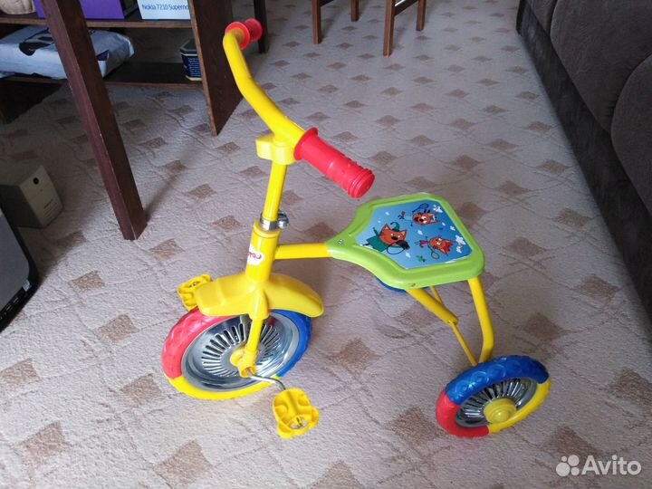 Детский трехколесный велосипед