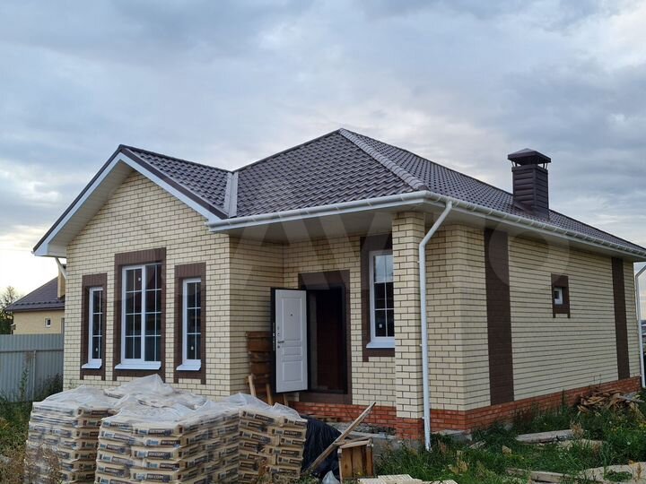 Коттедж 100 м² на участке 6 сот.