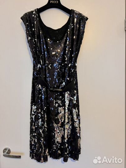 Роскошное платье с пайетками Aqua