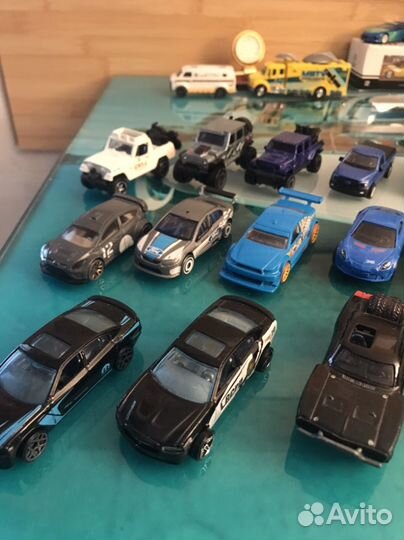 Hot wheels модели 1/64