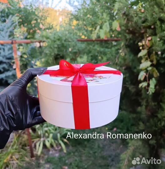 Клубника в шоколаде, клубника в коробке, букеты