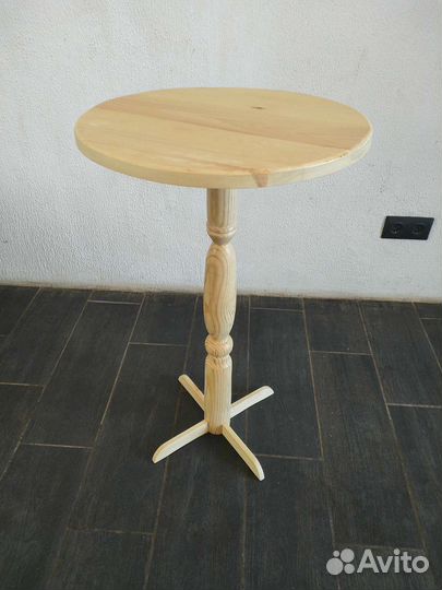 Кухонный стол