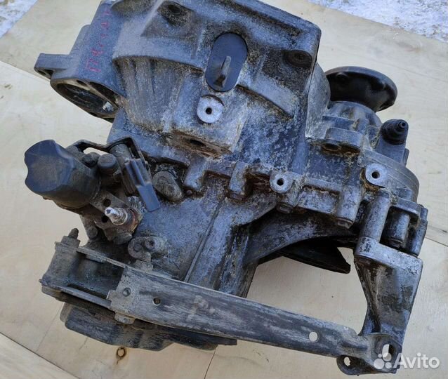 Коробка кпп в сборе Volksvagen Golf 3