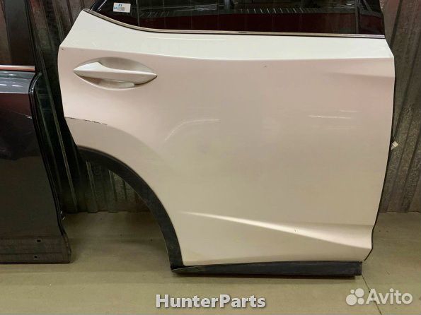 Задняя правая Дверь Lexus RX 4