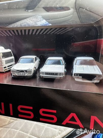 Hot Wheels Premium 2023 диорама Nissan Skyline