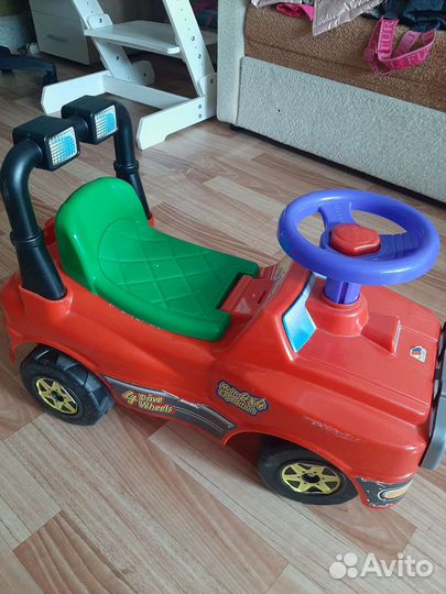 Детская машинка каталка