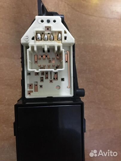 Блок управления стеклоподъемниками Киа Sportage 3