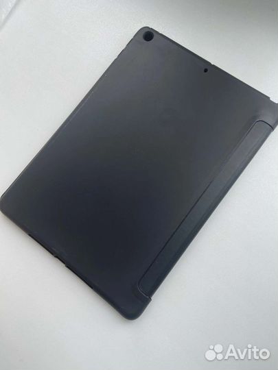 Чехол на iPad 9.7