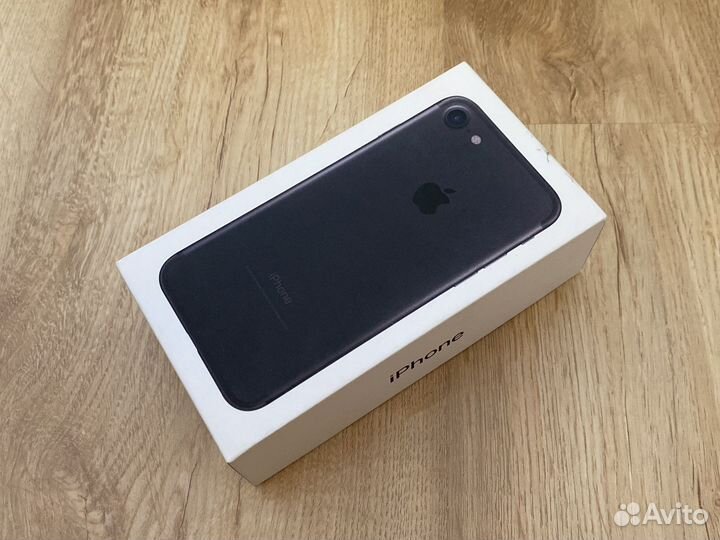Коробка от iPhone 7