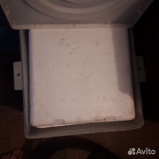 Пластиковая емкость