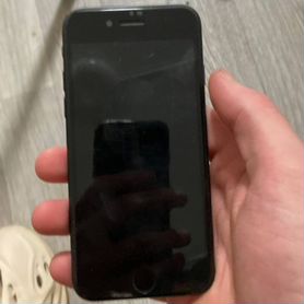 iPhone SE, 64 ГБ