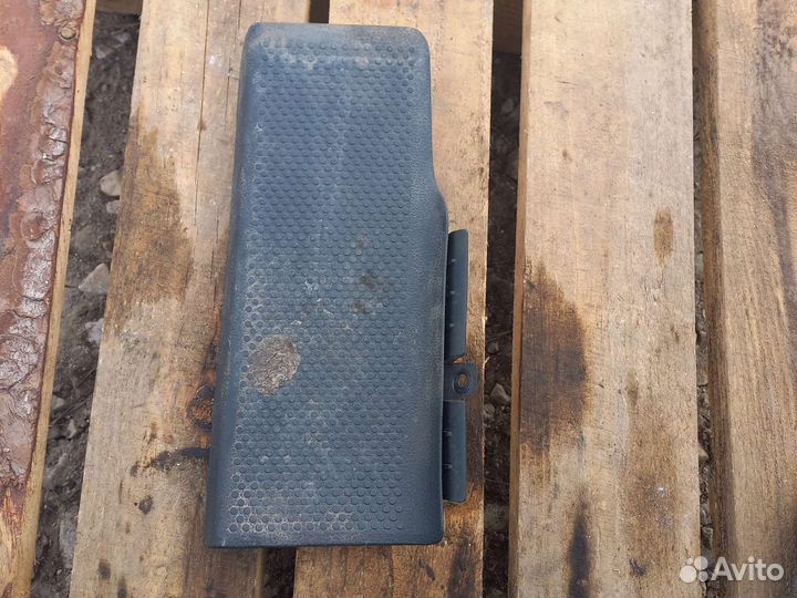 Подножка салона фольцваген джетта 6