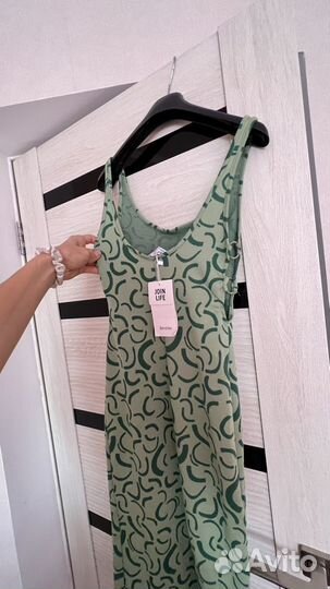 Платье зеленое bershka