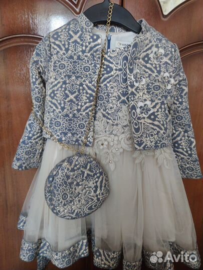 Платье нарядное для девочки 104