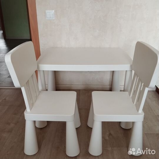 Детский стол и 2 стула IKEA mammut