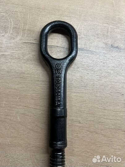 Петля буксировочная VAG 1T0805615A