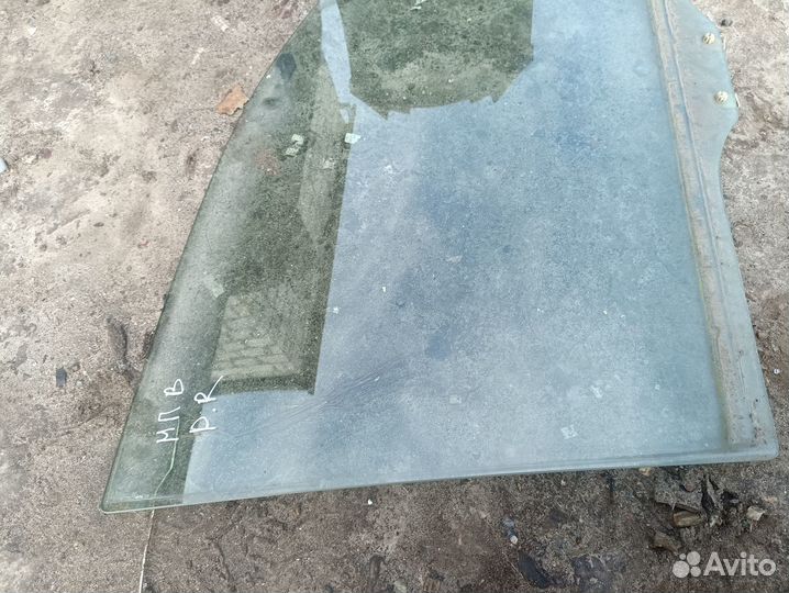 Стекло переднее правое Mazda Mpv