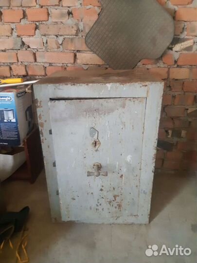 Сейф металлический бу
