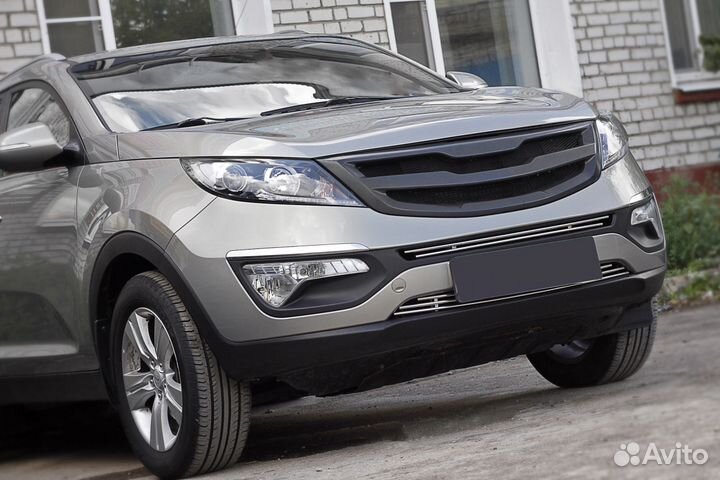 Решетка радиатора Kia Sportage 3 (10-15) RA V2