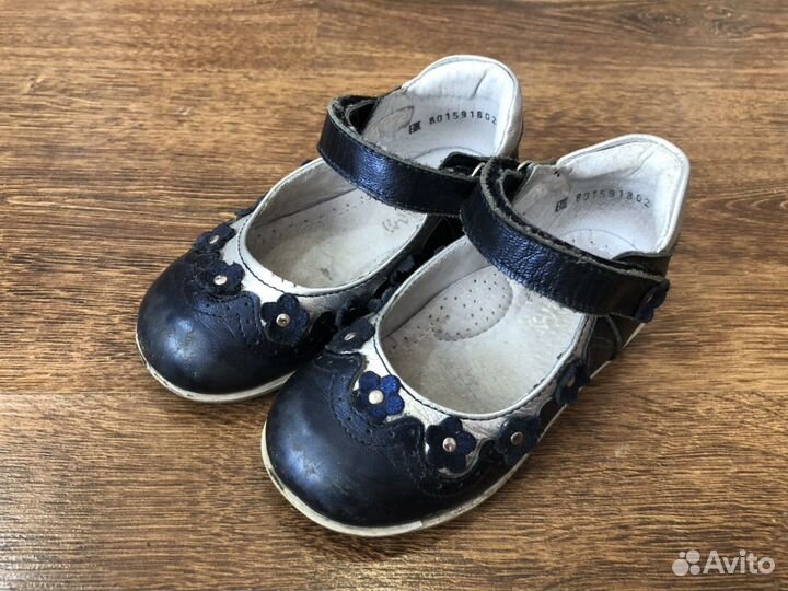Туфли для девочки 24 р