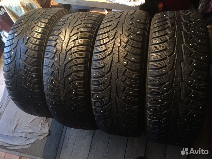 Nokian Tyres Hakkapeliitta 4 215/55 R17