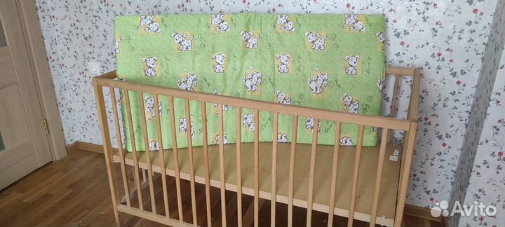 Детская кроватка