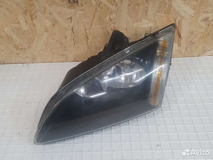 Фара левая форд фокус 2 2005-08 дефект