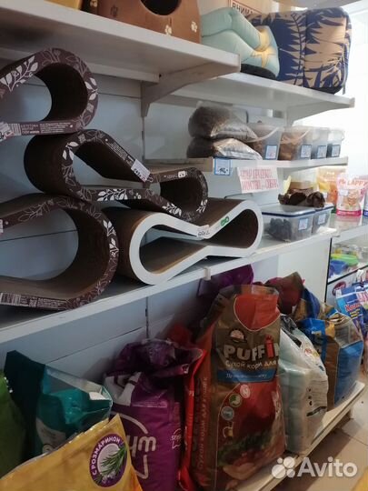 Клетки,когтеточка, туалеты