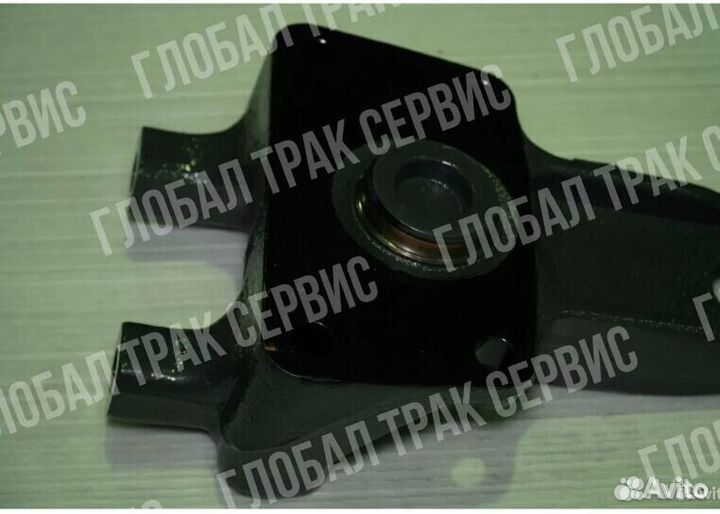 21099036 Кронштейн реактивной тяги volvo