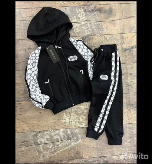 Костюм на 3-4 г