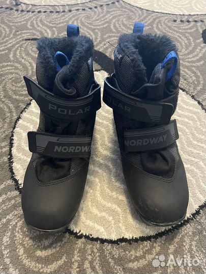 Ботинки лыжные (детские) 35 размер