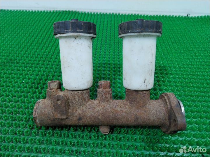 Главный тормозной цилиндр УАЗ Буханка 452 1997