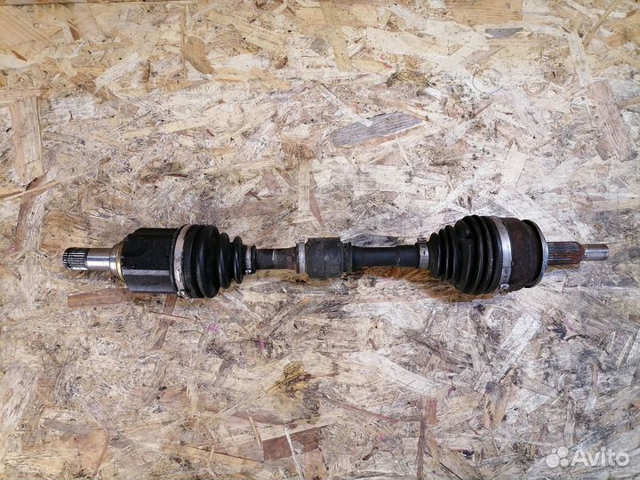 Передний левый привод Мitsubishi Grandis 2.4 NA