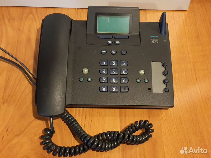 Проводные телефоны Panasonic и Siemens