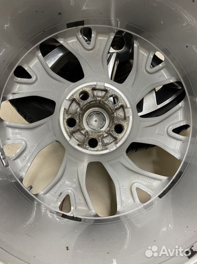 Pirelli Scorpion Verde 275/45 R21