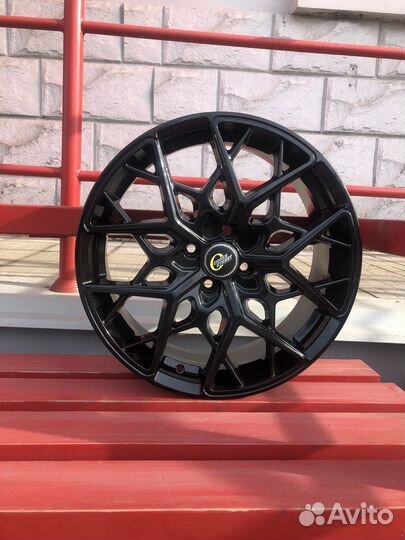 Диск литой R17 7.0 4*100 ET35 d60.1 Black