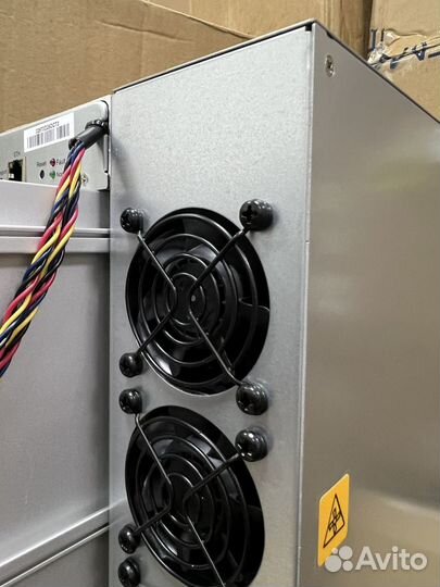 Новый Antminer T21 190th